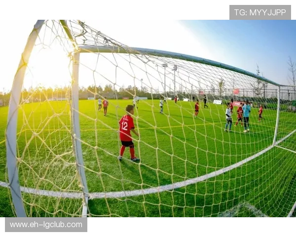 全面解析如何制定挑战学校足球高手的取胜实战策略指南决胜心法秘籍